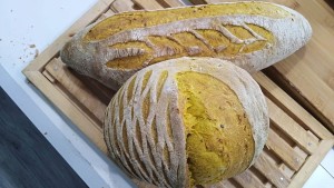 Pane al curcuma